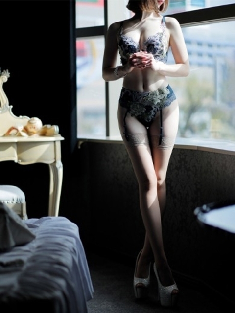 れな　透明感溢れる麗しい美白美女4