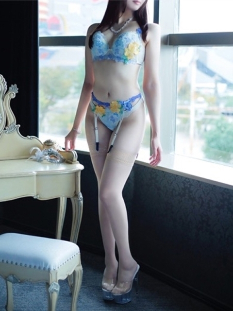 つばき　妖艶な笑みに心奪われます2