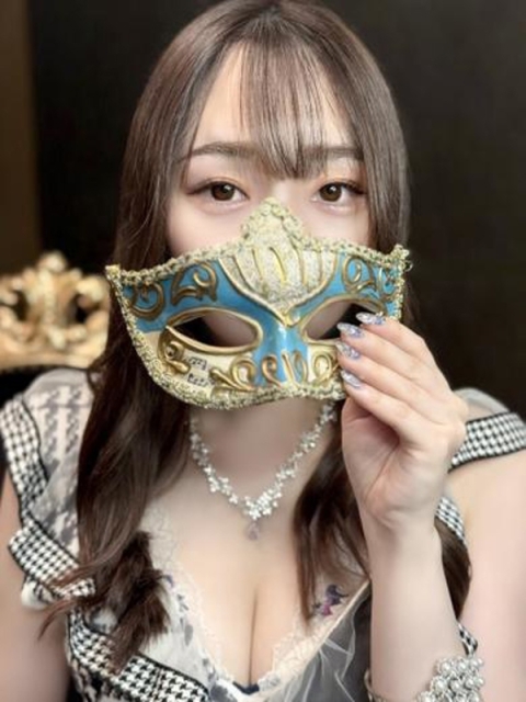 かなえ　知的で妖艶な清楚系美女